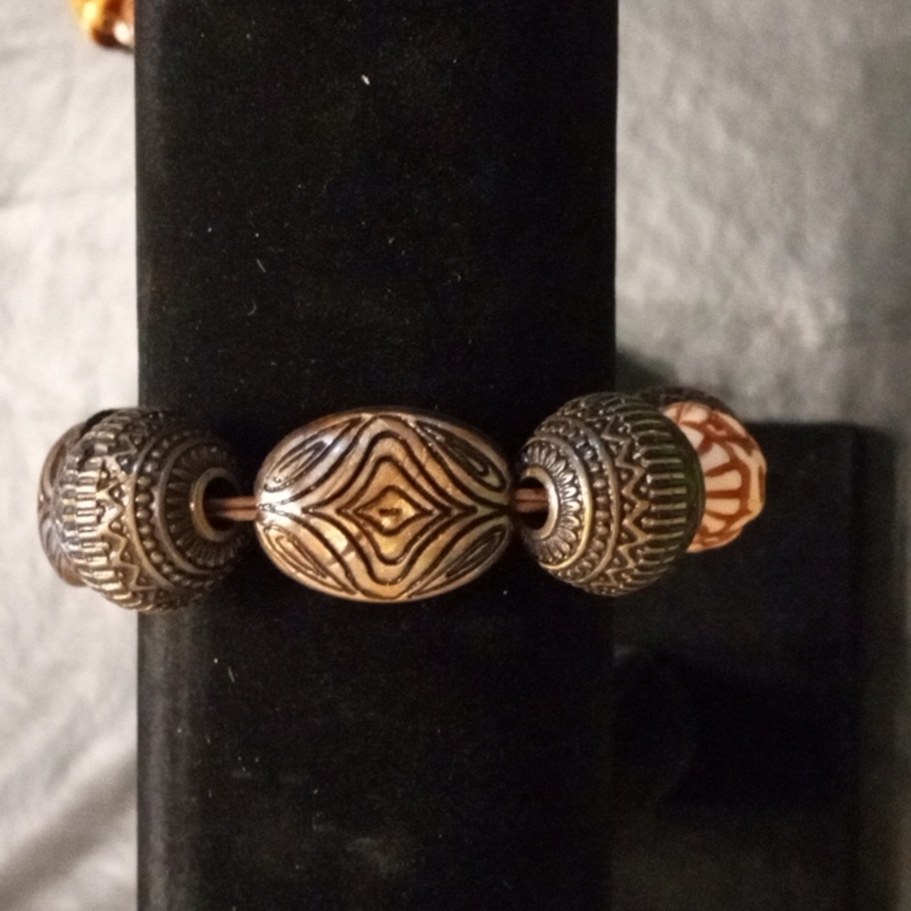 She's Beaded Elastic Bracelet